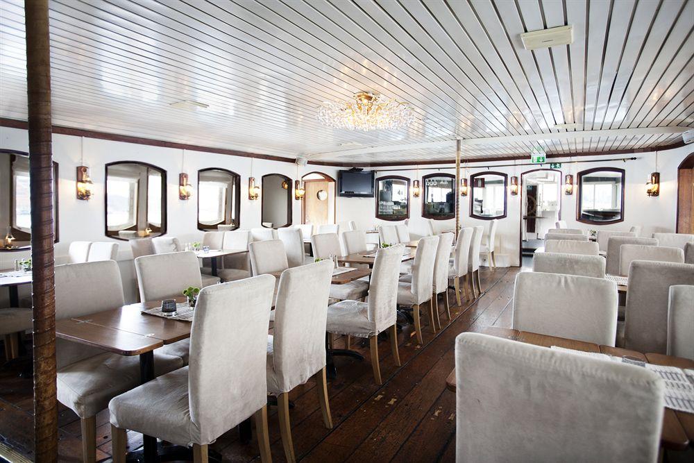 Mälardrottningen Yacht Hotel&restaurant 3* Stockholm